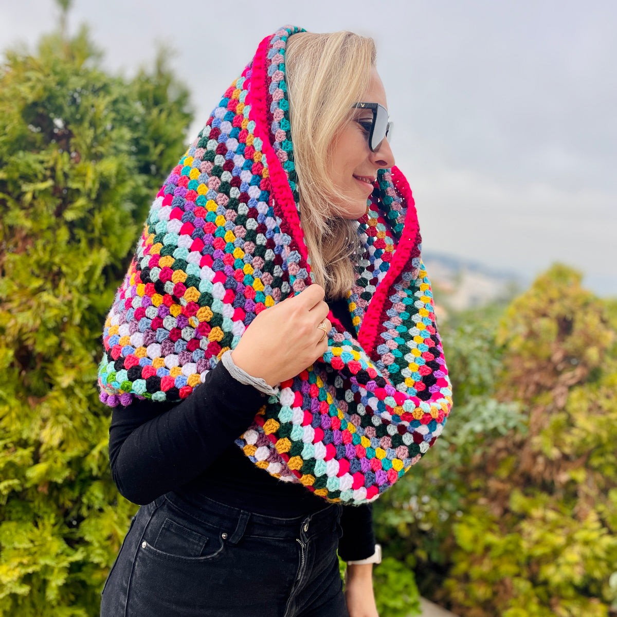 Scarves, Shawls & Beanies